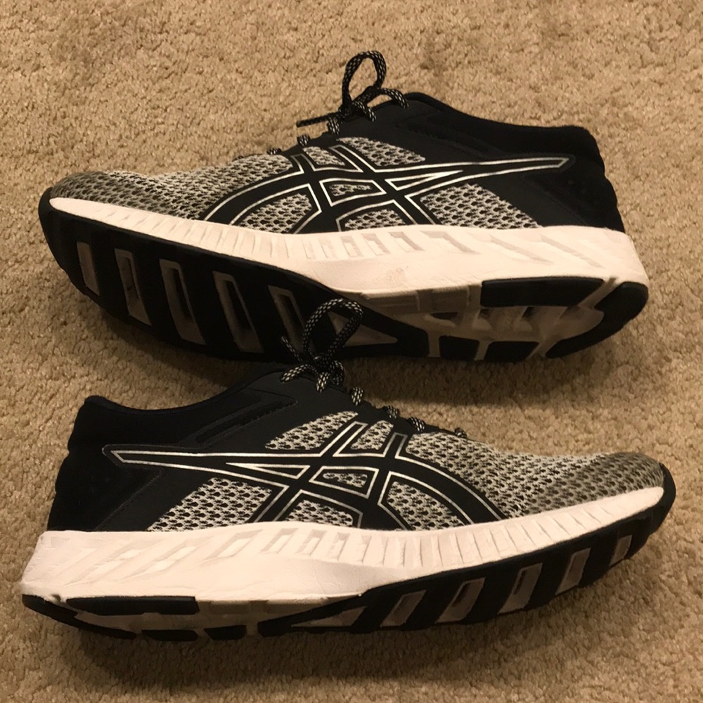 ASICS Tennis Shoes